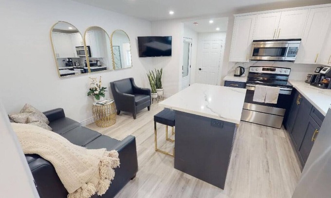 Port Dover Condo | Luxe Lodges on Lake Erie ~ Emerald ~ Beach + Patio
