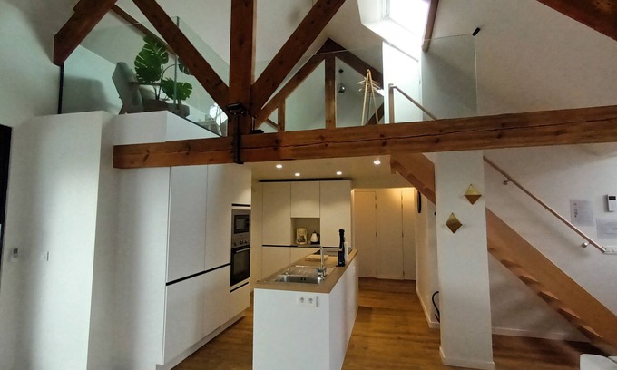 Rooigem Apartment | Luxe Loft in Gent