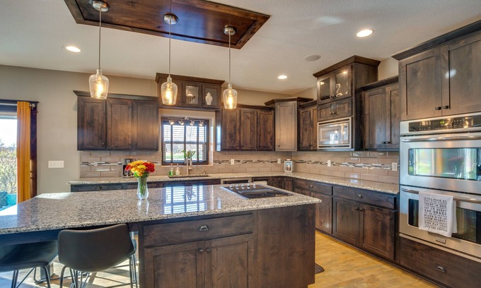 Jackson County House | Luxe Missouri Getaway w/Hot Tub & Fire Pit!