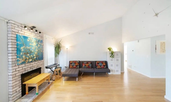 Dublin House | Luxe Modern Getaway in The East Bay!