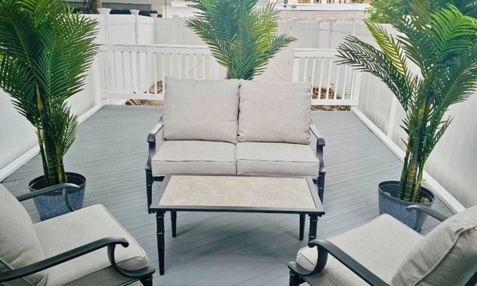 Forty Acres House | Luxe Modern Townhome Near Downtown Wilmington!