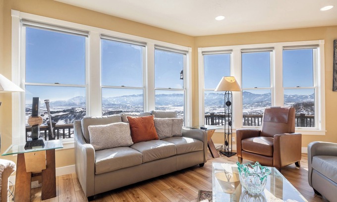 Silver Summit House | Luxe Mountain Estate | Stunning Views + Hot Tub