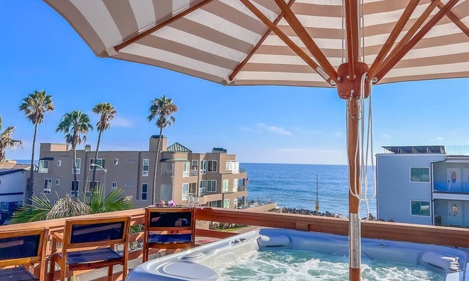 Oceanside House | LUXE OceanView Estate| Sleeps 22| FirePits| 3 Spas