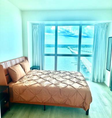 Fort Myers River District Apartment | Luxe Penthouse Waterfront Loft