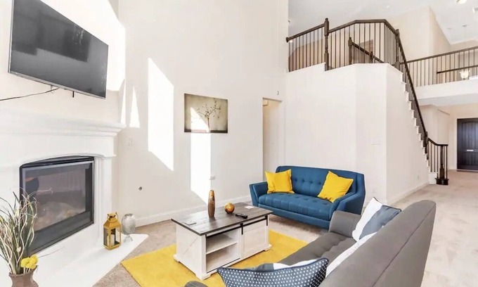 Valley Ranch House | Luxe Private Getaway in the Heart of Las Colinas!