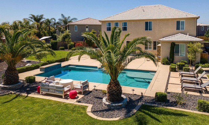 Roseville House | Luxe Roseville Home w/Pool & Hot Tub!