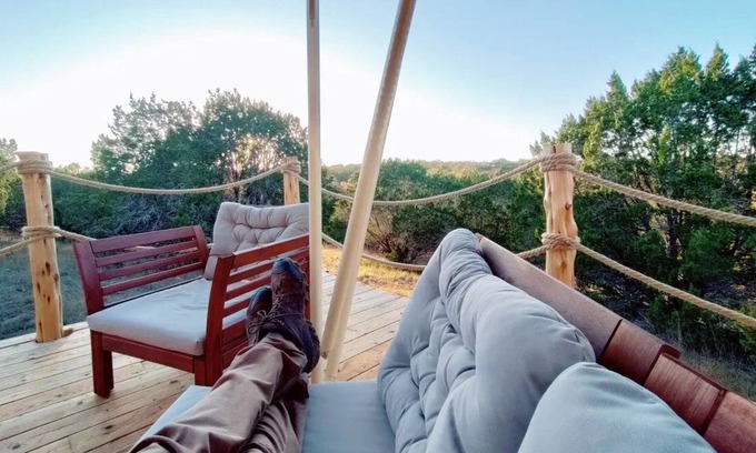 Kempner Cabin | Luxe safari tent + river & exotic wildlife