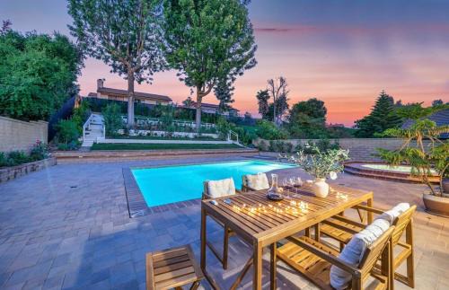 Valle Lindo House | Luxe Sundance Villa 3BR with Pool and Spa Near Disney