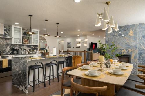 Allendale Area House | Luxehottubfirepitgameroomsspeakeasyfamretreat