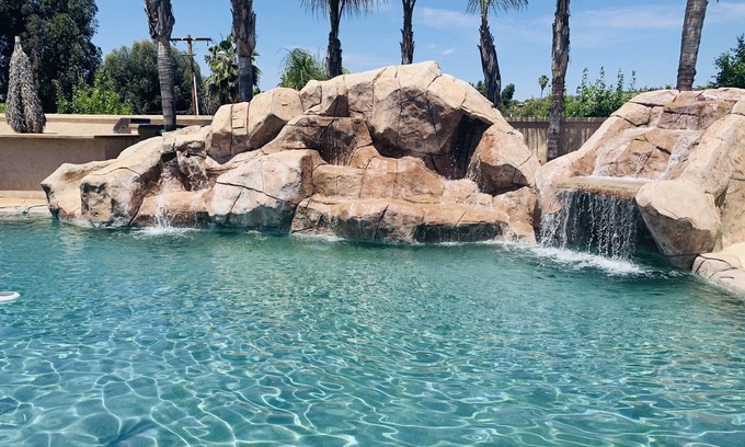 Alessandro Heights House | LuxHome Suite C, Luxurious getaway in Riverside's safest neighborhood