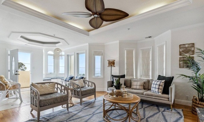 El Granada House | Luxo Stays |Beach Vibe| 4bd/3ba #amazing #fun