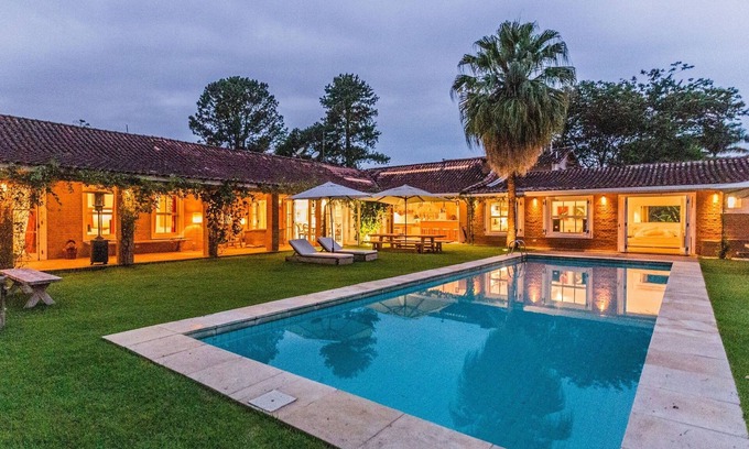 Penedo House | LUXOBRASIL #SE02 House in Penedo - Vacation Rental 12 Rooms