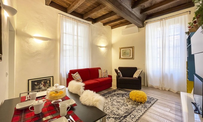 Roman Quarter Apartment | LuxRent Apartment Castello