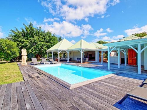 Plum Bay House | Luxueuse Villa avec Piscine Privée et Jardin dans un Cadre Sécurisé à Terres Basses, Marigot - FR-1-734-12