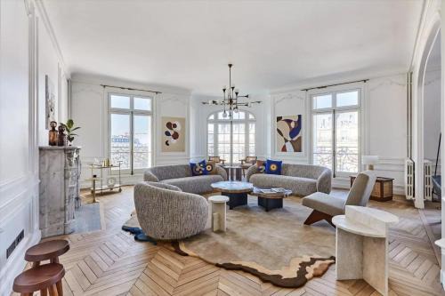 L'Europe Apartment | Luxueux Appartement familial 5 BD, Parc Monceau
