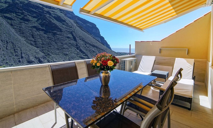 La Calera Apartment | Luxury Suite | La Gomera Deluxe. 70 sqm, large Terrasse, max. 3 people