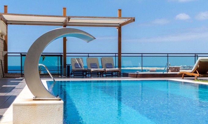 San Agustin Villa | Luxury villa with private pool and garden