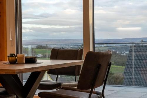 Melsbach Apartment | Luxuriöse Penthousewohnung mit Fernblick und vielen Wanderwegen