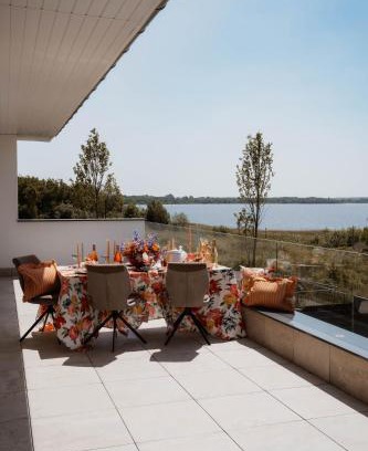 Muldestausee Villa | luxuriöse Villa Möwengeflüster - 220qm große Ferienwohnung für bis zu 8 Gästen mit Sauna direkt am Goitzschesee