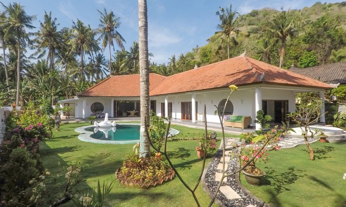 Sengkidu Villa | Luxurious Bali Villa for the price of a hotel room