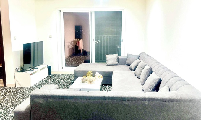 Dubai Apartment | Luxurious 1-bedroom apartment in a prime location close to Dubai airport