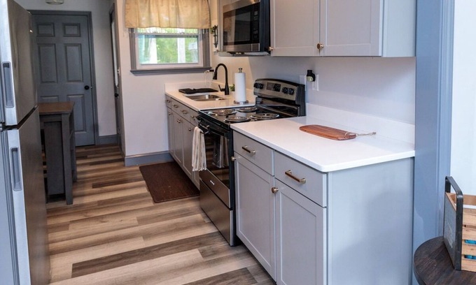 Perdue Hill Apartment | Luxurious 1-Bedroom Apartment