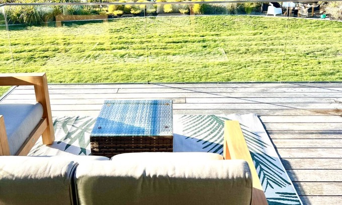 Ruby Bay House | Luxurious 1Brm guest suite Ruby Bay | Use of 12m pool and spa