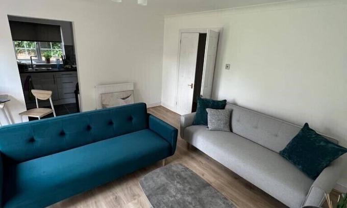Totteridge Apartment | Luxurious 2-bed ground floor apartment with garden