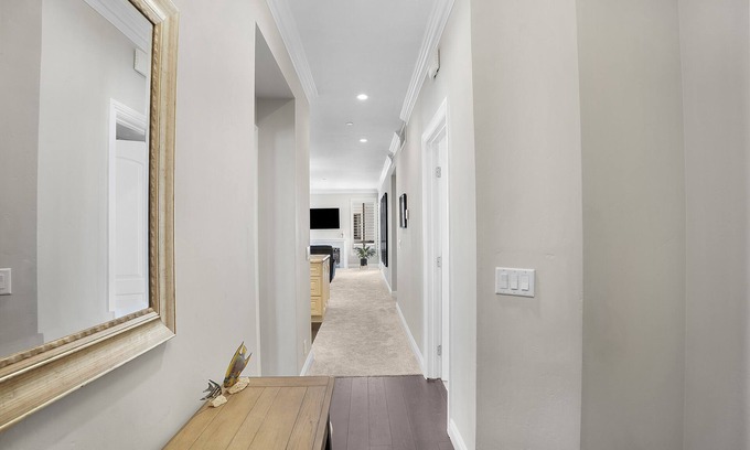 Mission Valley West Apartment | Luxurious 2 bedroom/2 full bath condo in Mission Valley West!t