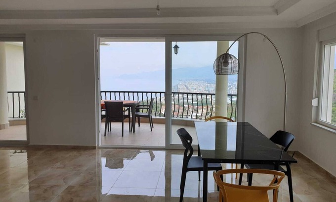 Kargicak Apartment | Luxurious 2 bedroom penthouse with amazing view!