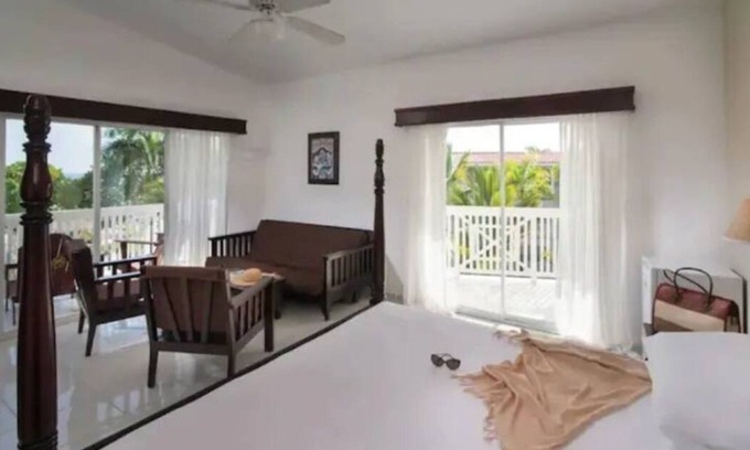 Los Brazos House | Luxurious 2 Bedroom Presidential Suite
