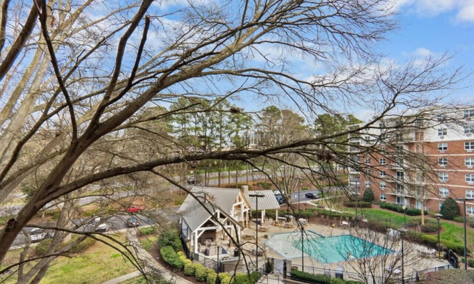 Crabtree Apartment | Luxurious 3 Bed Suite - in Raleigh!~
