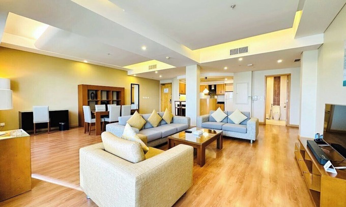 Manama Apartment | Luxurious 3-Bedroom Sea View