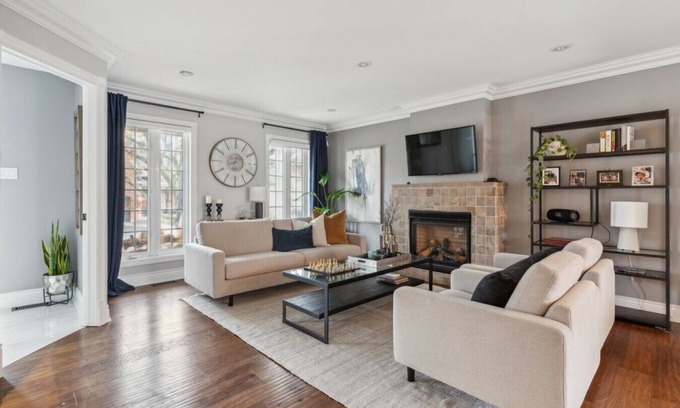 Hull House | Luxurious 3 bedrooms house, pool, garage