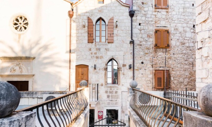 Hvar Old Town Villa | Luxurious 3-story late 15th century house in Old Town Hvar historic core