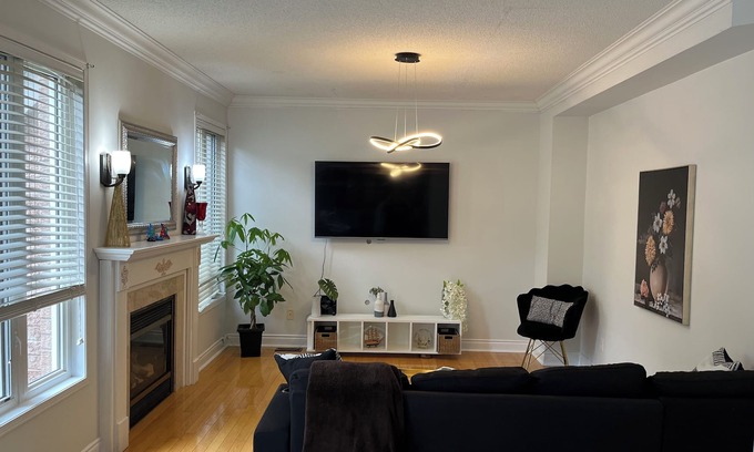 Churchill Meadows House | Luxurious 4 bedroom house in Mississauga