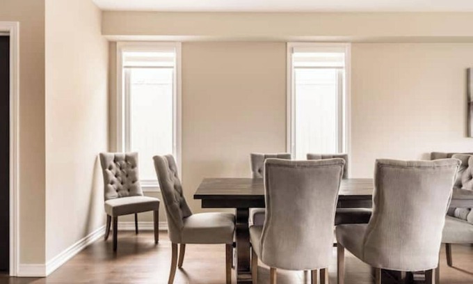 Welland House | Luxurious 4-bedroom home with Elegant Finishes in Thorold