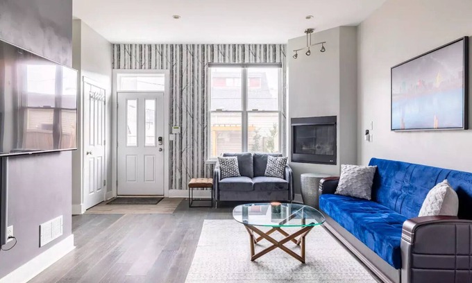 East Allegheny House | Luxurious 4BR Urban Oasis Sleeps 12 Pets OK Private Backyard & 2 Car Garage