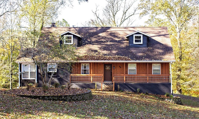 Hendersonville House | Luxurious 5-Bedroom Lakeside Retreat with Hot Tub, Fire Pit and Dolly Room