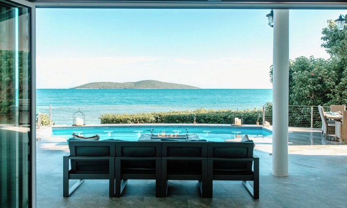 Cotton Valley Villa | Luxurious 5-bedroom villa Ocean Front, BEACH ACCESS