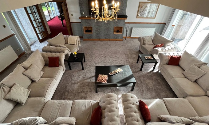 Dumfries House | Luxurious 5 bedroom house with games room and beautiful views