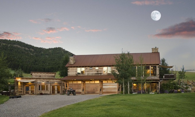 Bozeman House | Luxurious 60 Acre Ranch Compound In The Heart Of Beautiful Bridger Canyon