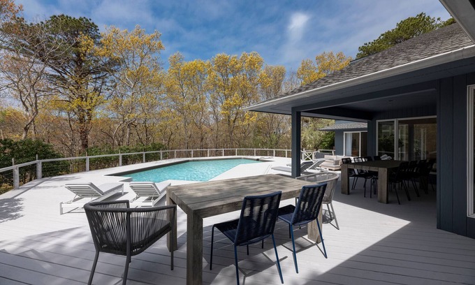 Water Mill House | Luxurious 6bd/4.5ba on 4 acres with pool & tennis