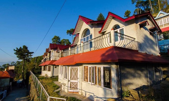 Majkhali House | Luxurious 7BHK Bungalow @ Ranikhet by Planacation