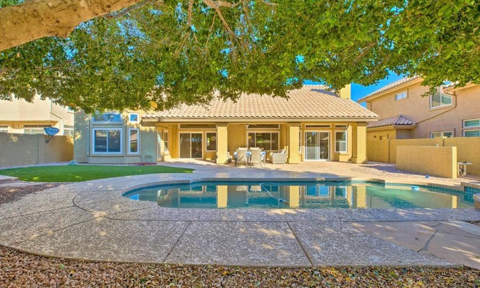 Foothills House | Luxurious Ahwatukee Foothills Villa Pets Welcome!