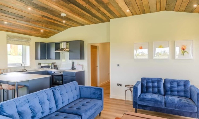 Hundall Ski Chalet | Luxurious and contemporary lodge with stunning countryside views.