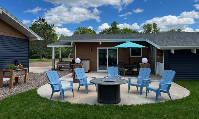 Sturgeon Lake House | Luxurious and Fun Lake Cottage Near Munger & Soo Line. 8 kayaks, 2 paddleboards.