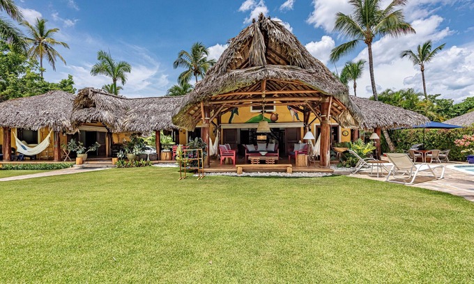 Las Terrenas Villa | Luxurious and Spacious Beach Villa