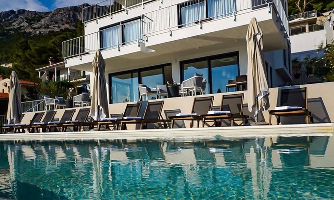 Brela Villa | Luxurious and spacious pet friendly villa in Brela