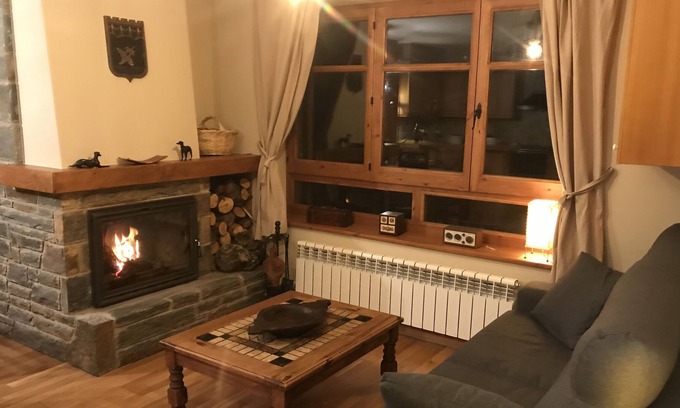 La Coma I la Pedra Apartment | Luxurious apartment in Port del Comte